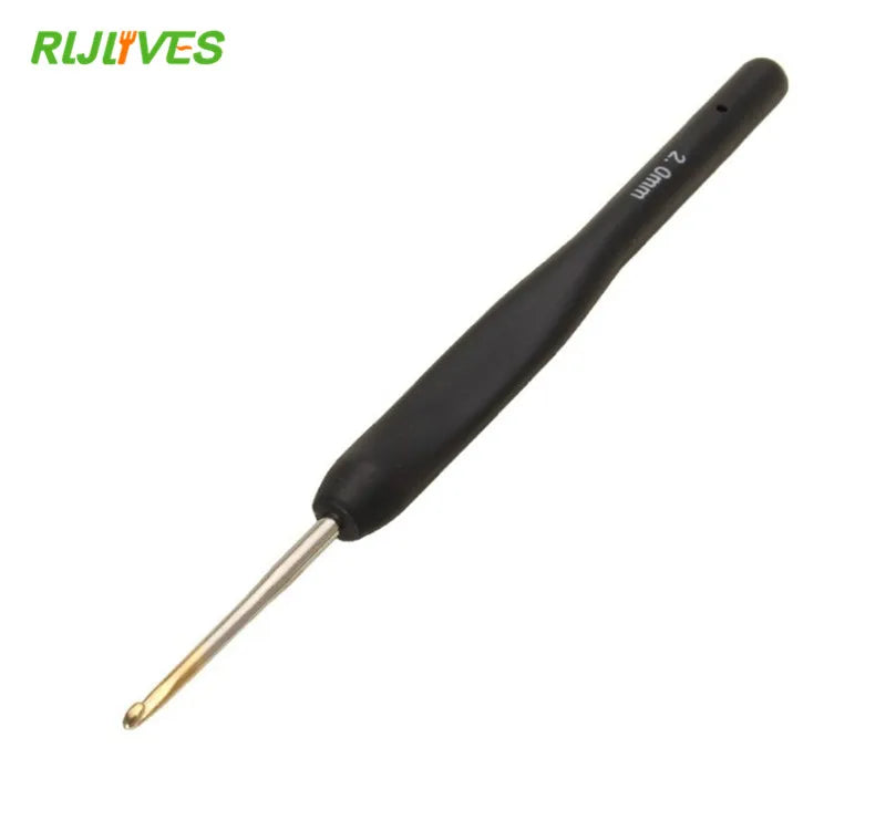 8-Piece Black Crochet Hook Set – Metal Knitting Needles 1–2.75mm