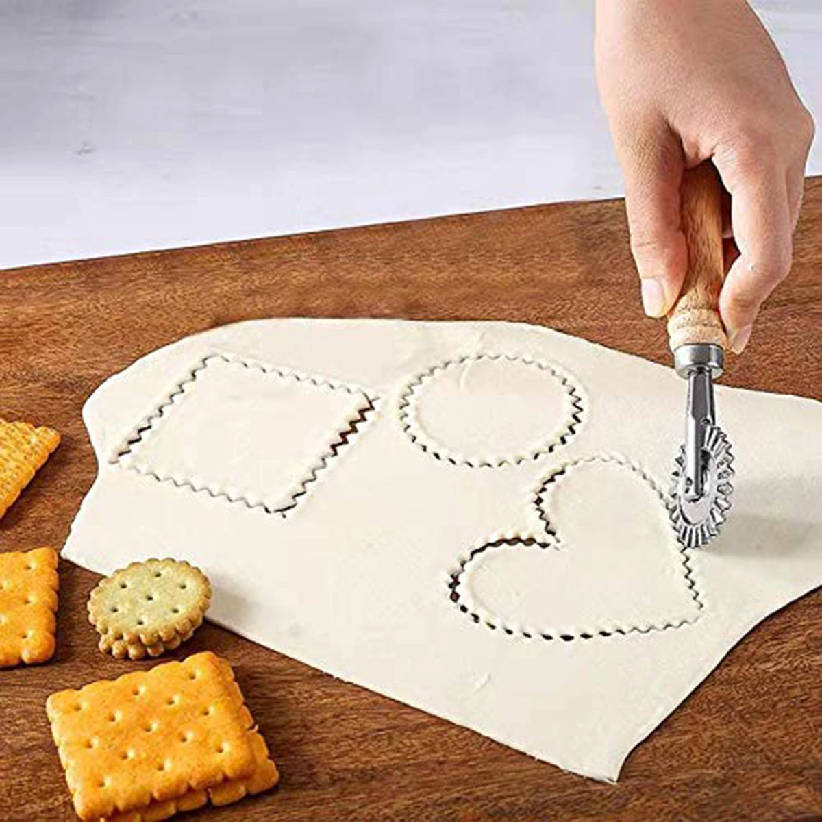 Pastry Wheel Cutter & Ravioli Crimper | Cookie & Pasta Tool