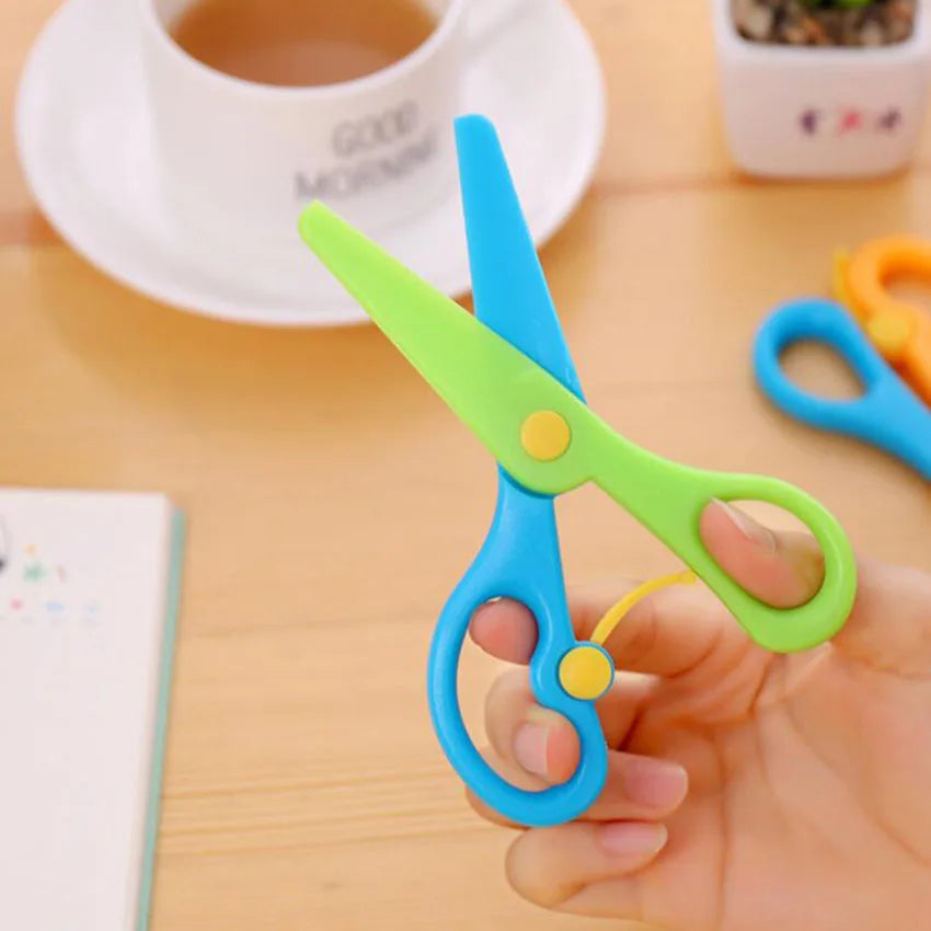 Kids Safety Scissors – Mini Plastic DIY Paper Cutting Tool