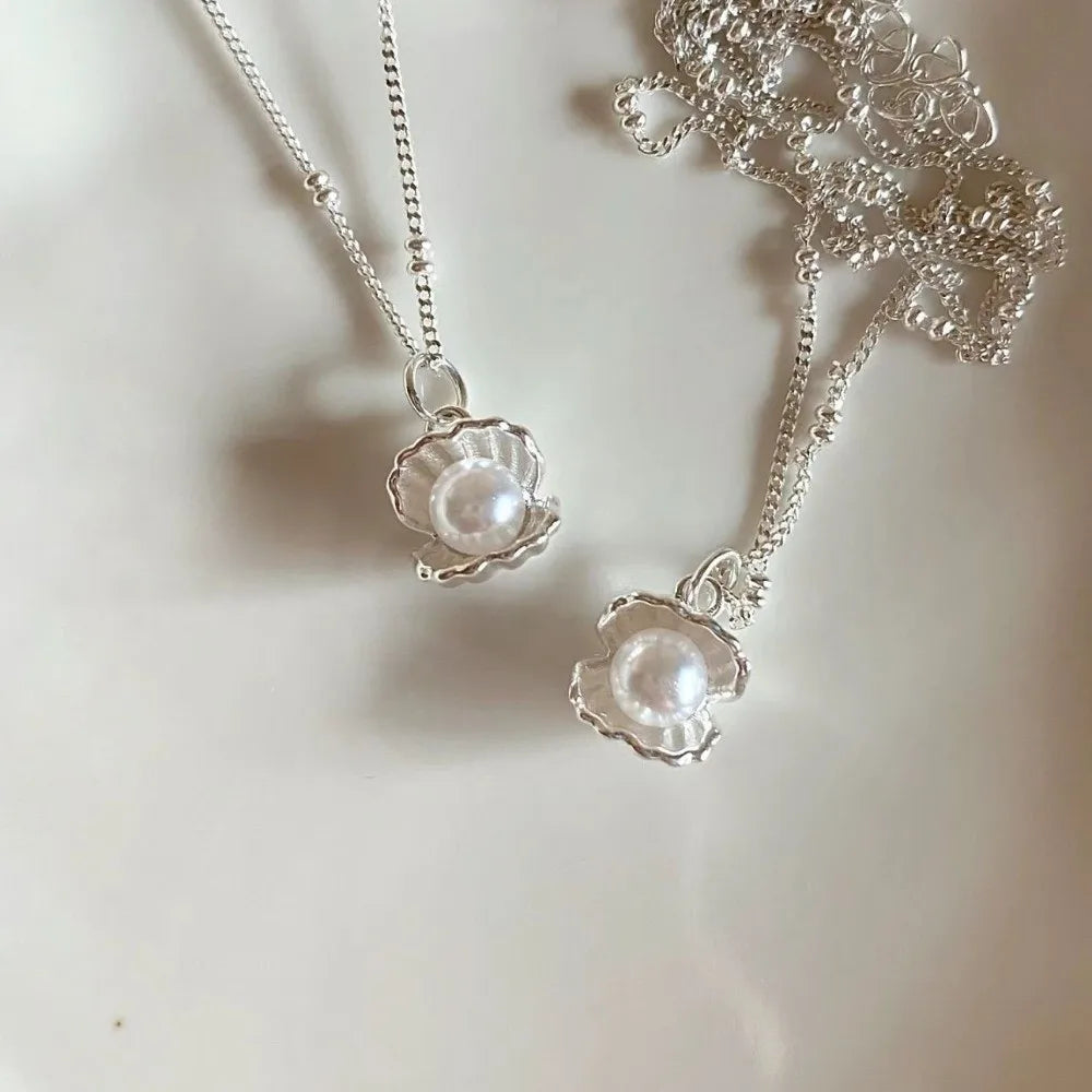 White Pearl Shell Pendant Necklace | Silver Choker Chain