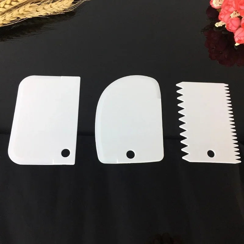 3-Piece Plastic Cake Scraper Set – Baking & Pastry Tools