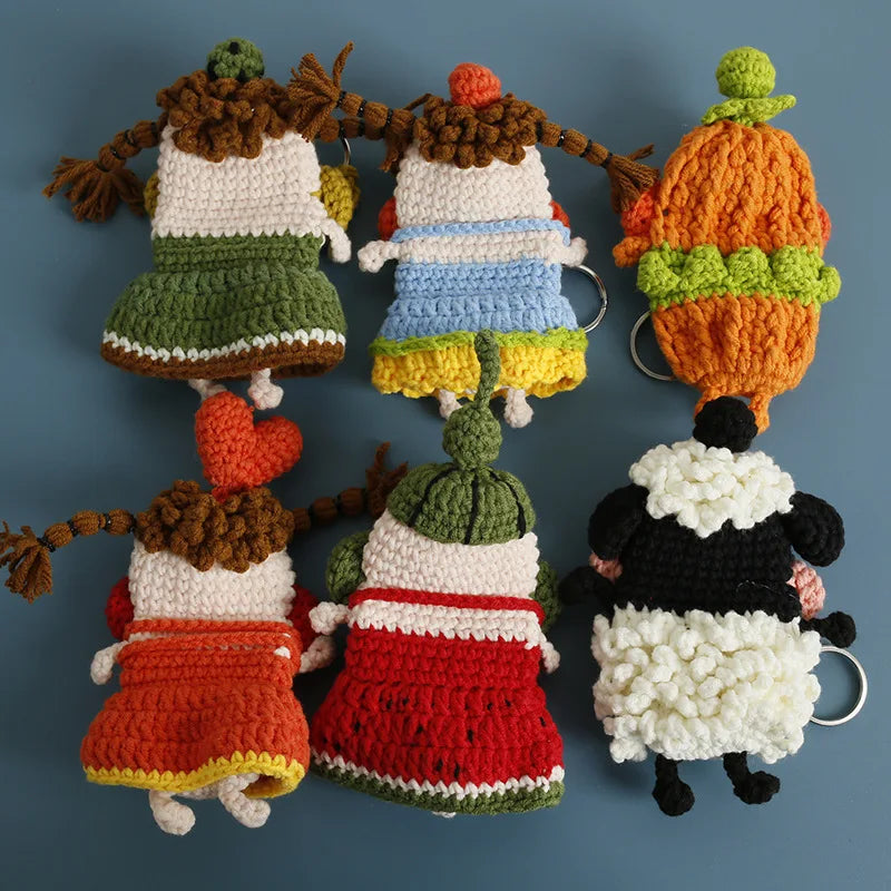 Cartoon Hand-Woven Yarn Key Bag – Cute Pull-Out Key Cover