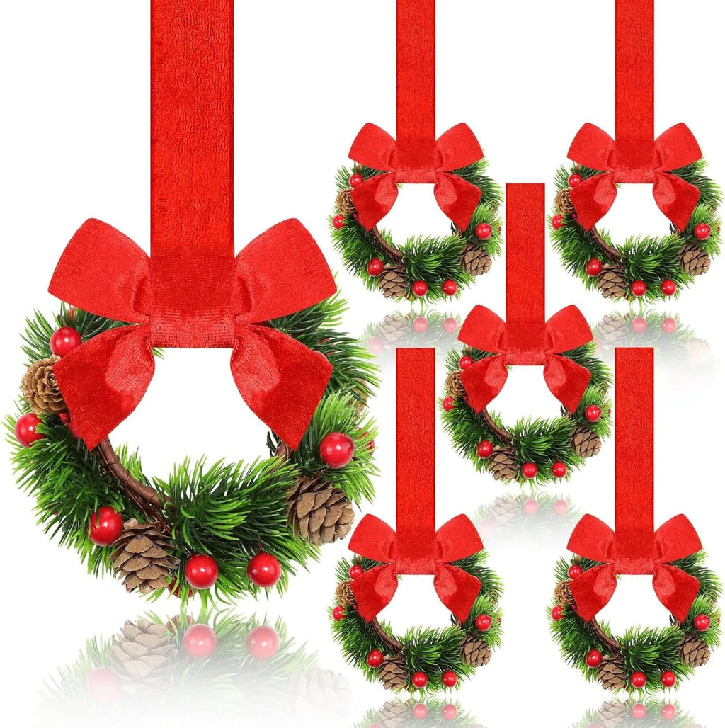 Mini Christmas Wreath with Red Berries | Festive Holiday Decor