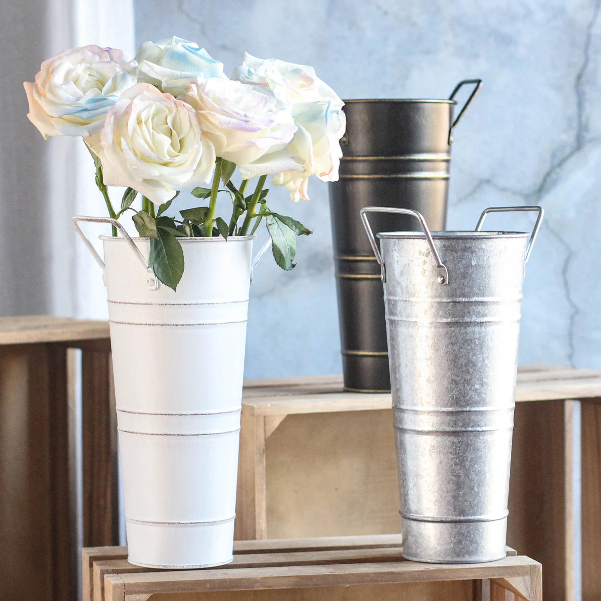 Retro Iron Flower Bucket Vase with Handle | Rustic Home Decor