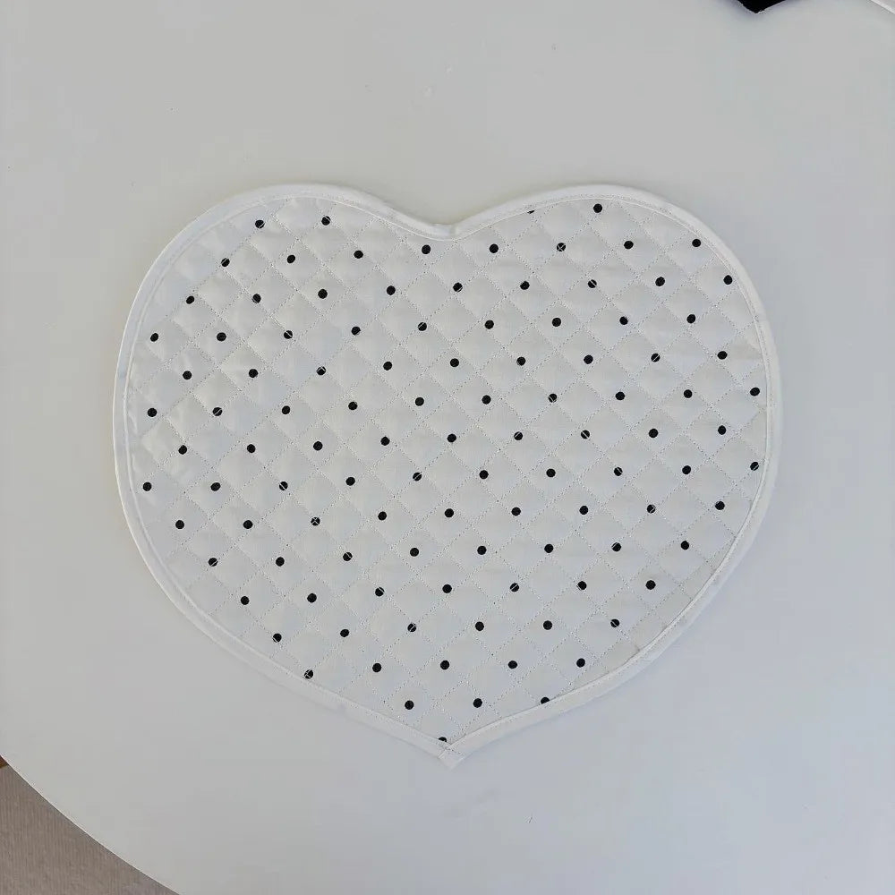 Heart-Shaped Quilted Cotton Placemat – Polka Dot & Plaid Coaster