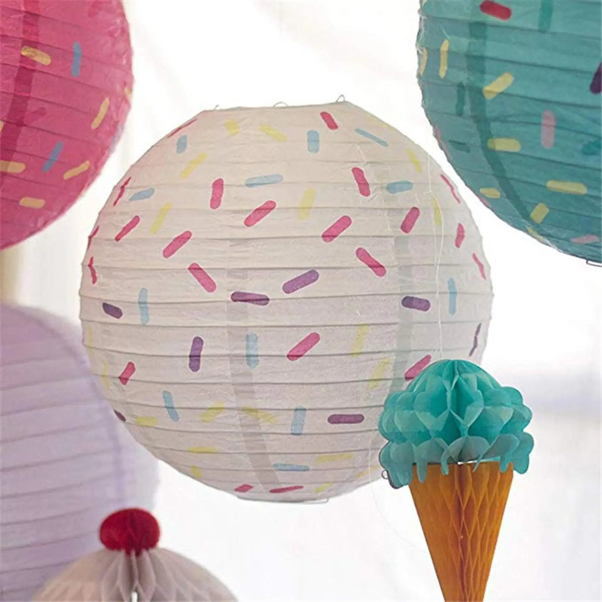 Round Paper Lanterns – Oriental Party & Wedding Decorations