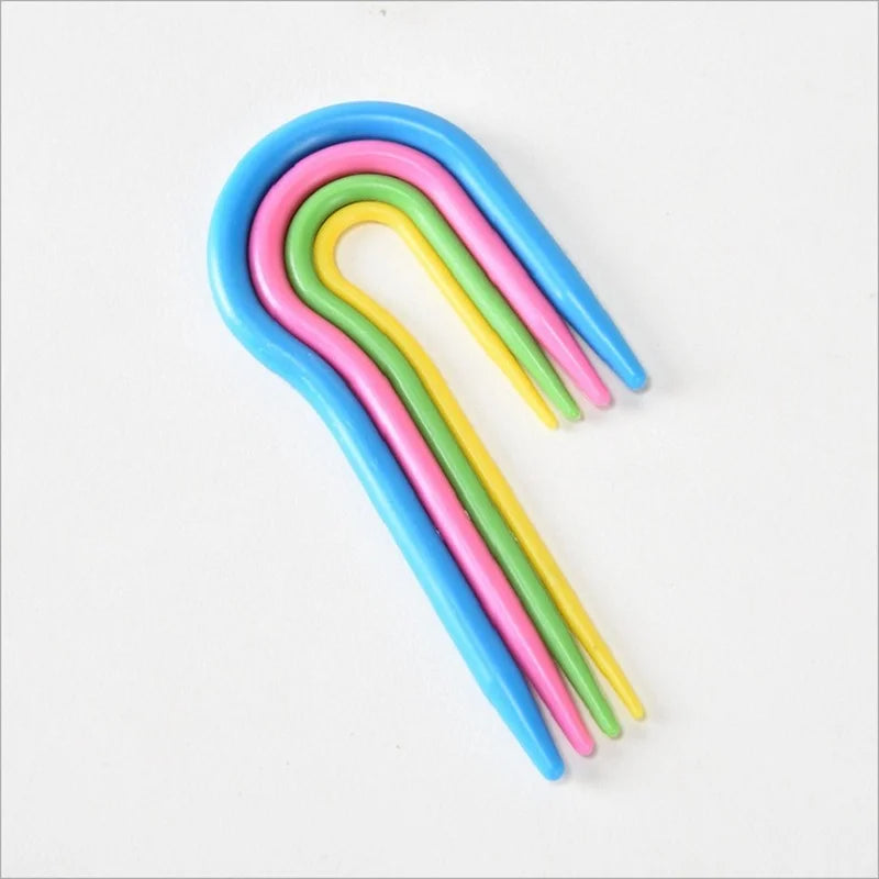 Plastic U-Shaped Curved Crochet Hooks – DIY Knitting Set