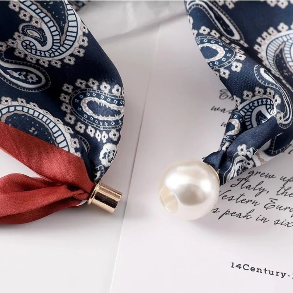 Pearl Buckle Printed Neck Scarf – Lightweight Women's Neckerchief