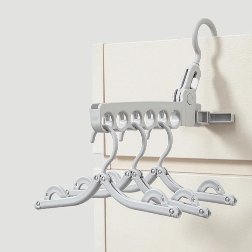 6-Hole Foldable Clothes Hanger – Lightweight Travel Rack