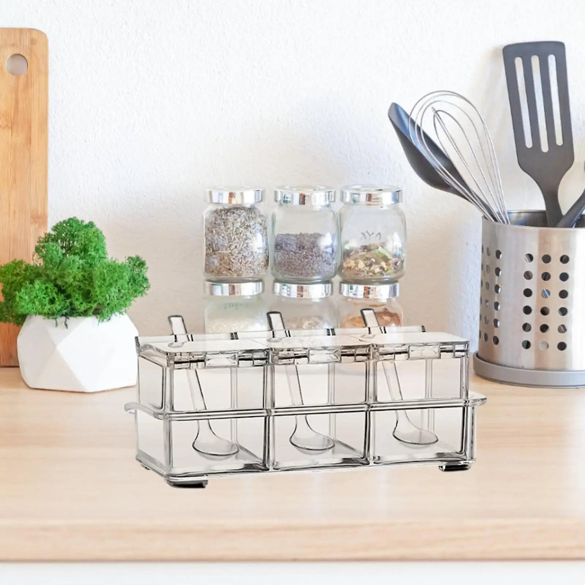 Clear 3-Compartment Airtight Spice Box Set with Spoon
