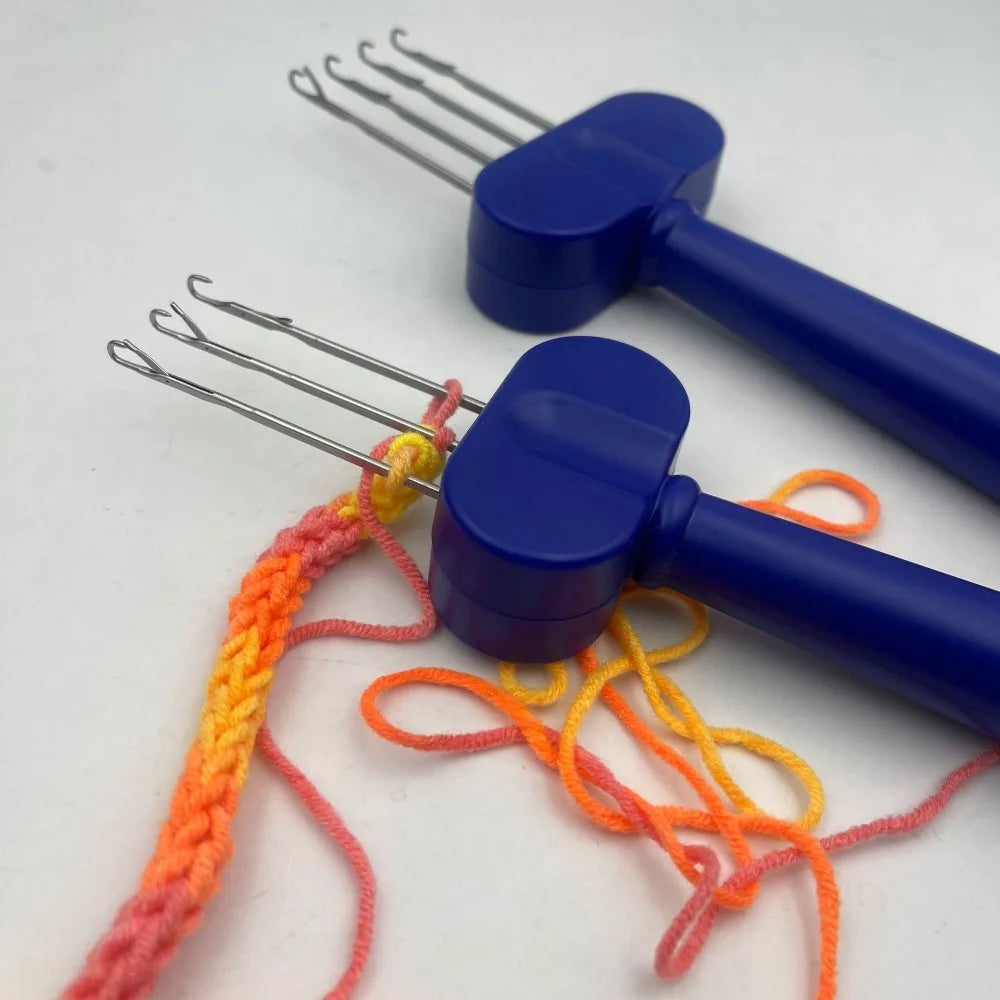 Latch Hook Yarn Crochet Tool – Portable Plastic Braiding Hook