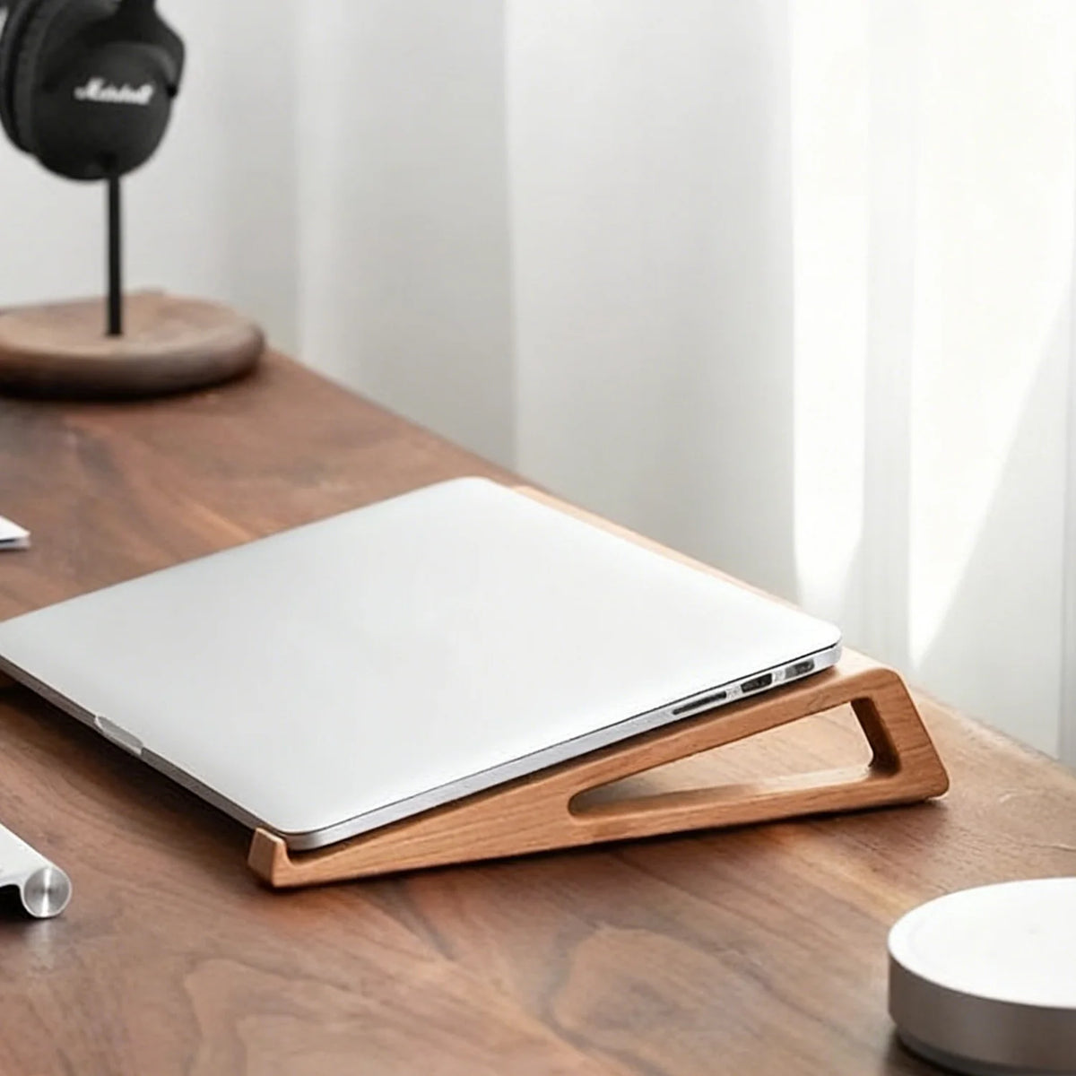 Wooden Laptop Stand – Universal Non-Slip Riser for 11–17" Laptops