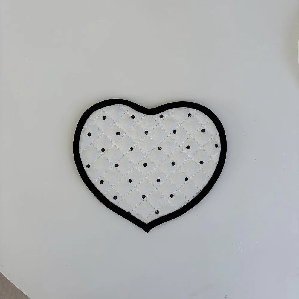Heart-Shaped Quilted Cotton Placemat – Polka Dot & Plaid Coaster