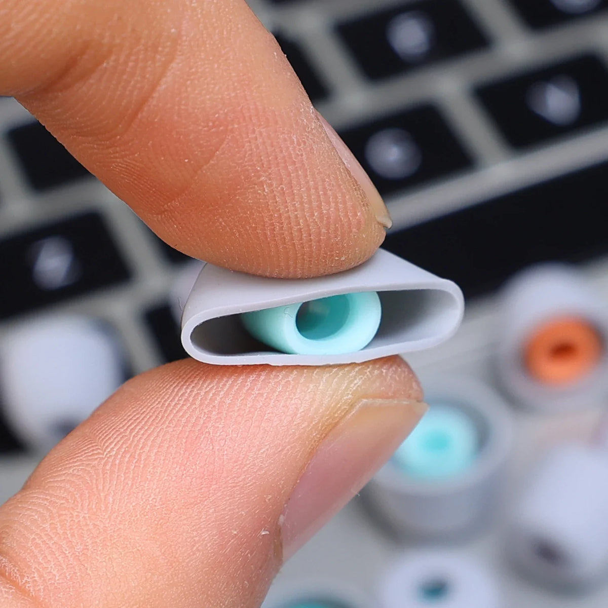 Silicone Eartips for Sony WF-1000XM5 – 4 Sizes, 1–4 Pairs