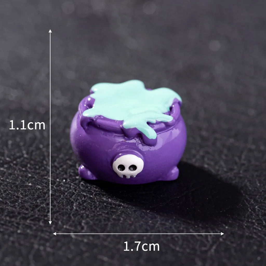 Resin Miniature Halloween Figurine | Desktop Holiday Décor