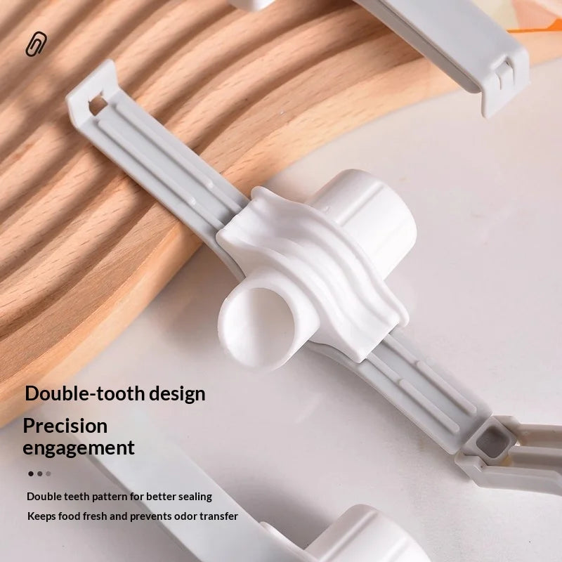 Food Sealing Clips with Pour Spout – 3/5-Pack Bag Clips