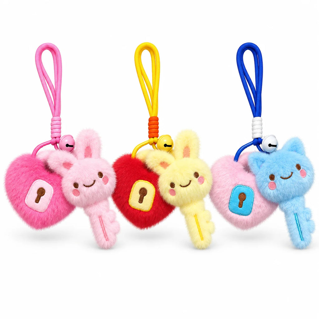 Kawaii Heart Lock Plush Keychain – Cute Bag Charm Pendant