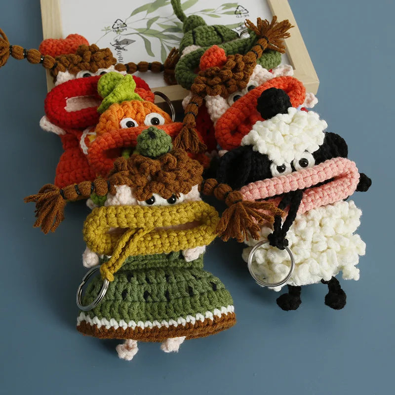 Cartoon Hand-Woven Yarn Key Bag – Cute Pull-Out Key Cover