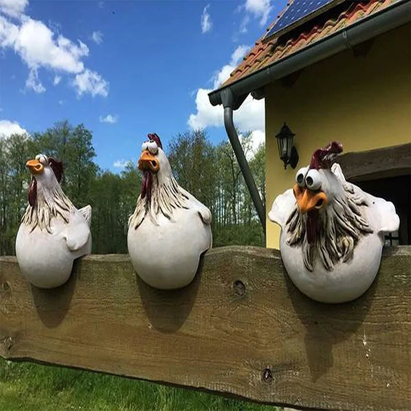 Big-Eyed Chicken Garden Ornament – Fence & Courtyard Decor