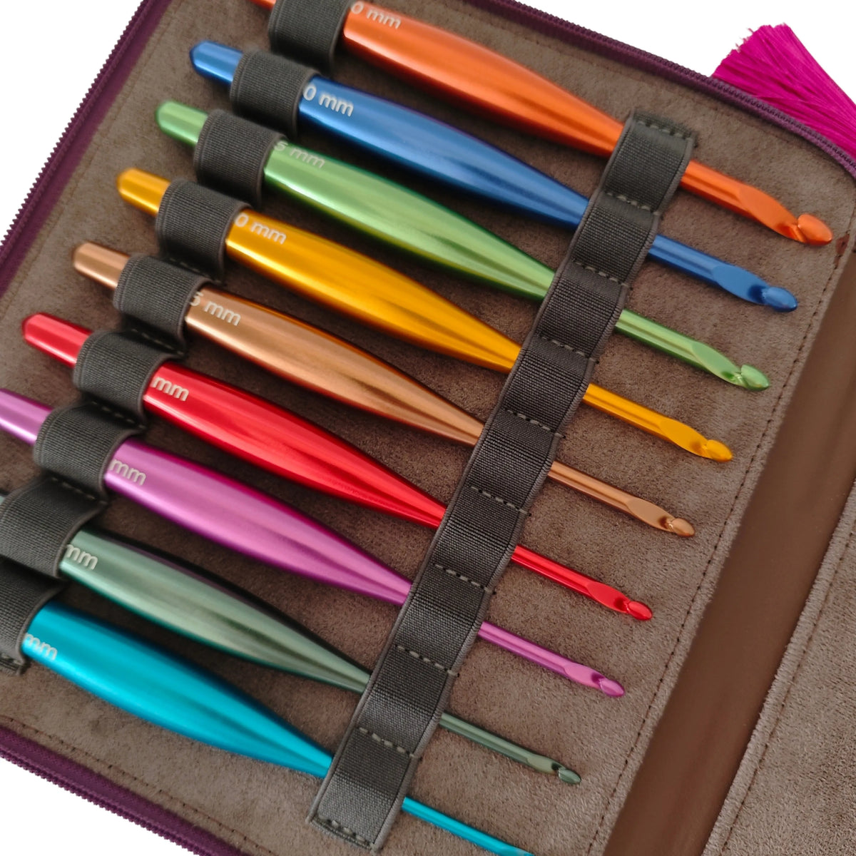 9-Piece Aluminum Crochet Hook Set with Ergonomic Handles & Case