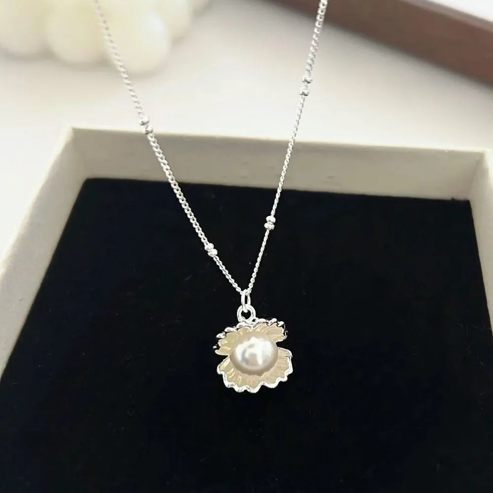 White Pearl Shell Pendant Necklace | Silver Choker Chain