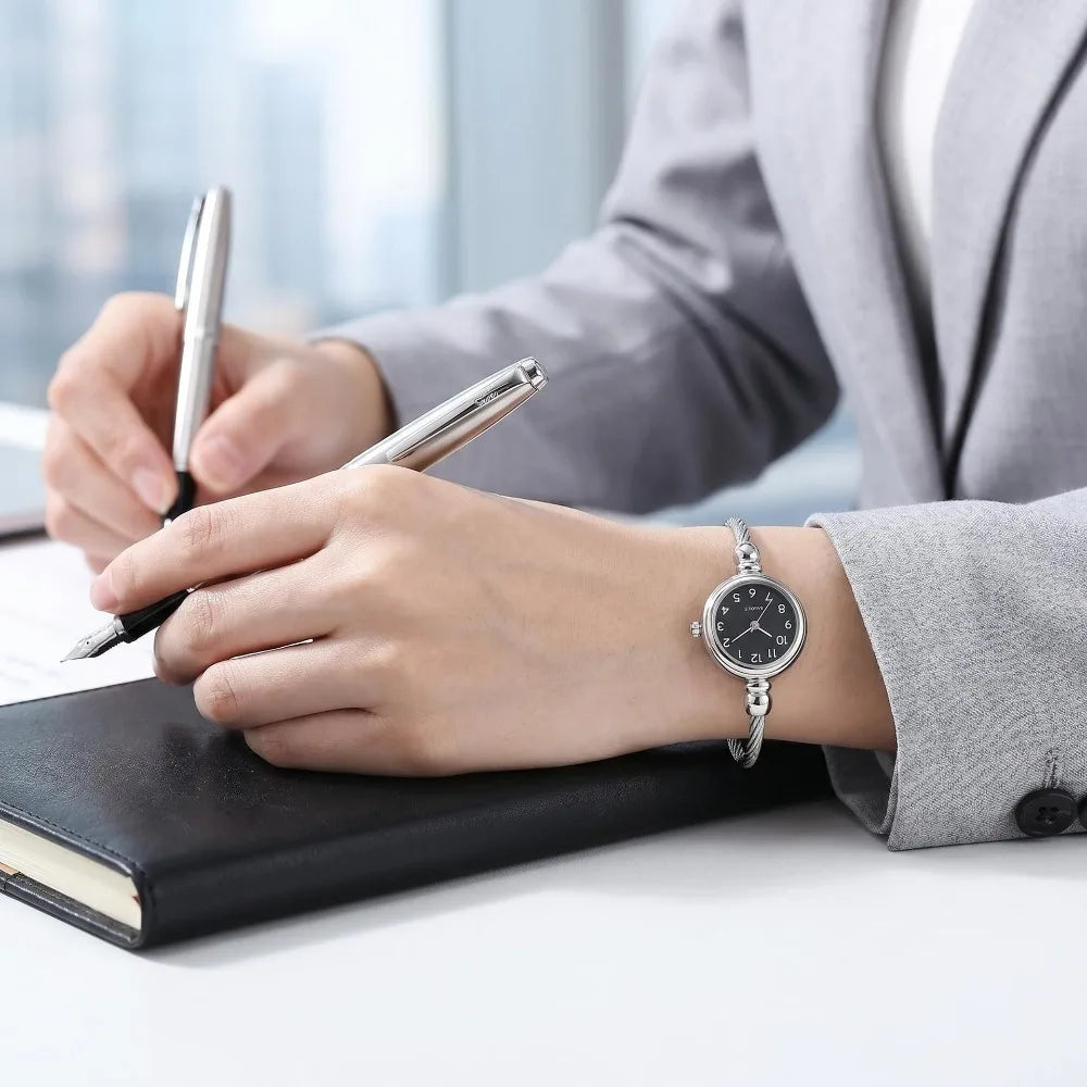 Retro Bangle Bracelet Quartz Watch for Women | Alloy