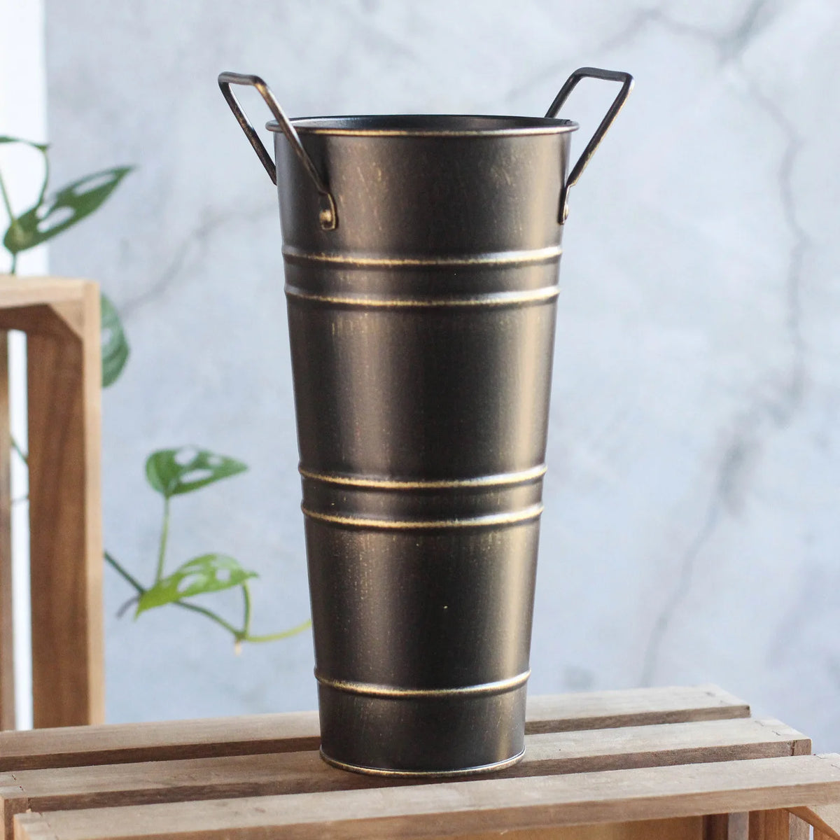 Retro Iron Flower Bucket Vase with Handle | Rustic Home Decor