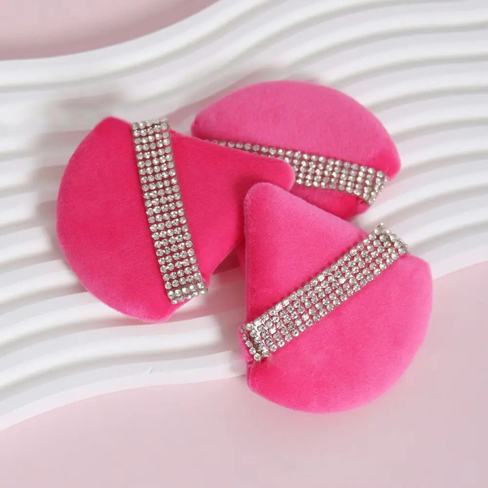 Diamond Triangle Velvet Powder Puff – Soft Makeup Sponge