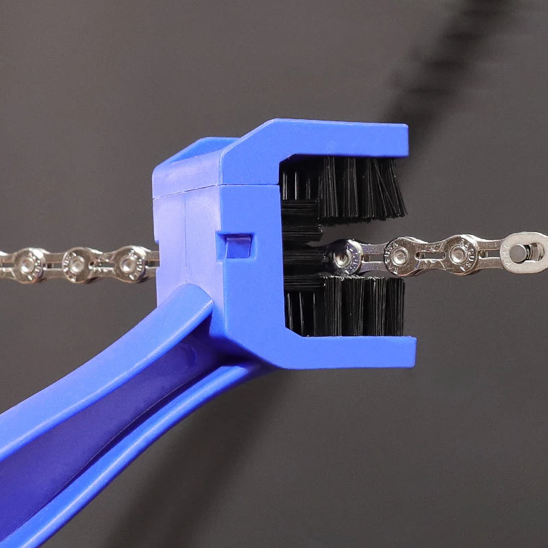 Motorcycle Chain Scrubber Brush – Angled Stiff Bristles