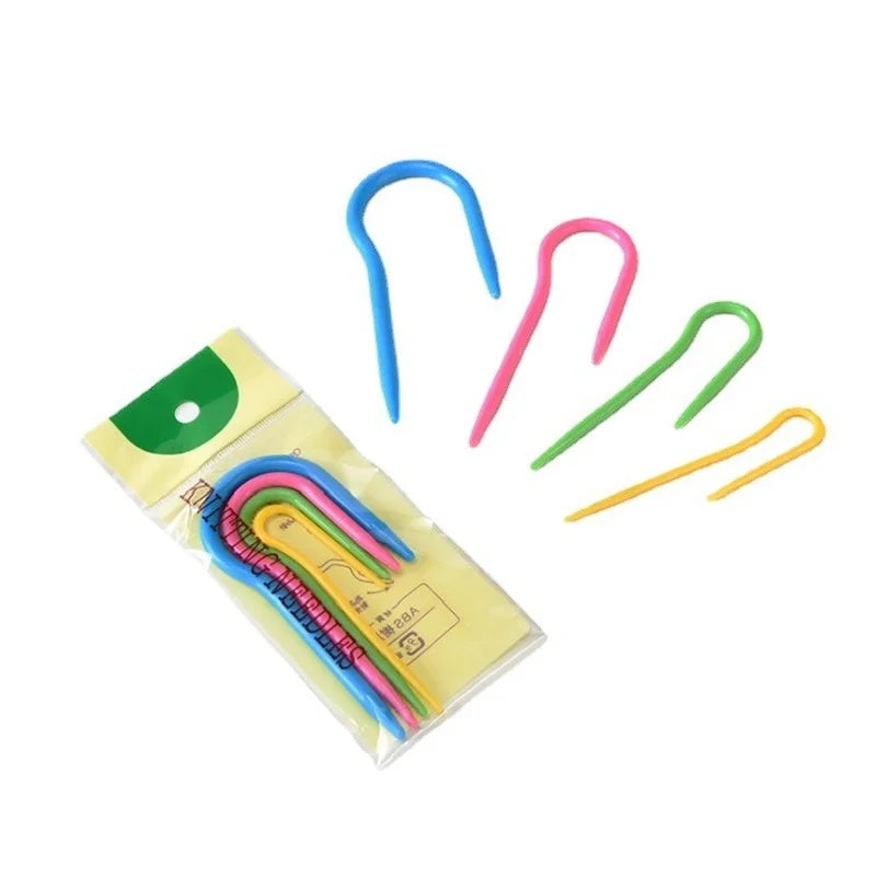Plastic U-Shaped Curved Crochet Hooks – DIY Knitting Set