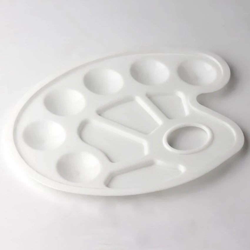 White Plastic Artist Paint Palette – 10-Well Thumb Hole