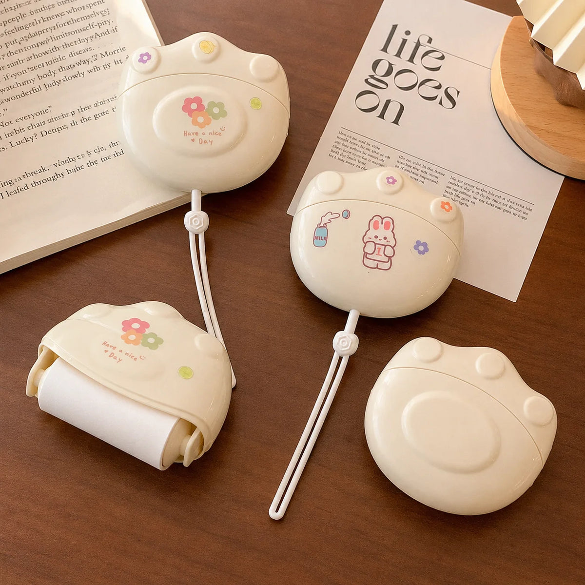 Portable Mini Lint Roller – Retractable, Refillable & Travel