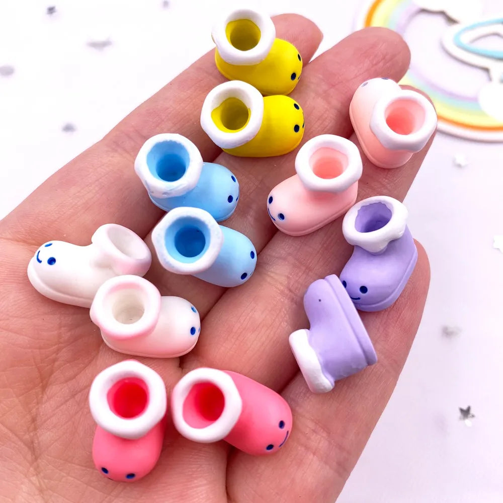 3D Mini Baby Shoes Resin Flatback Figurines – 10pcs Kawaii Craft