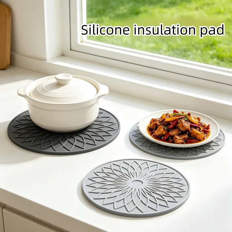 Round Mandala Silicone Trivet Mat – Non-Slip Heat Resistant