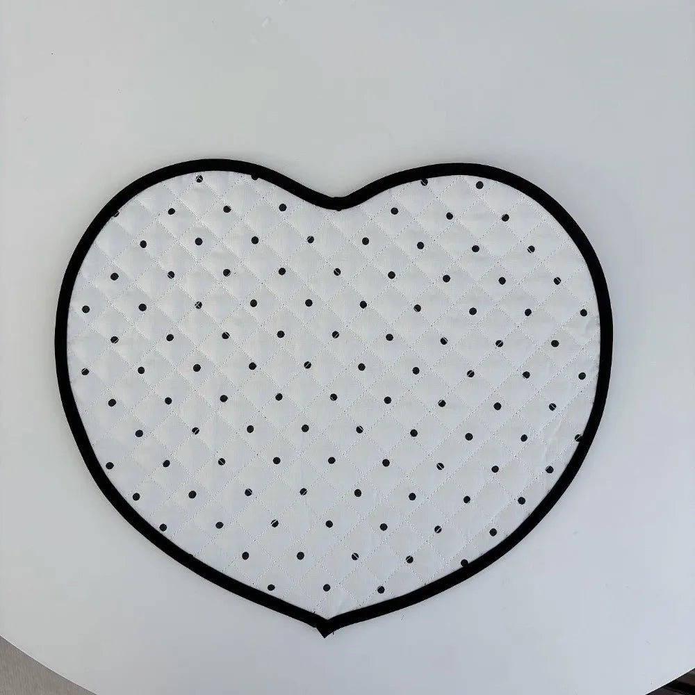 Heart-Shaped Quilted Cotton Placemat – Polka Dot & Plaid Coaster
