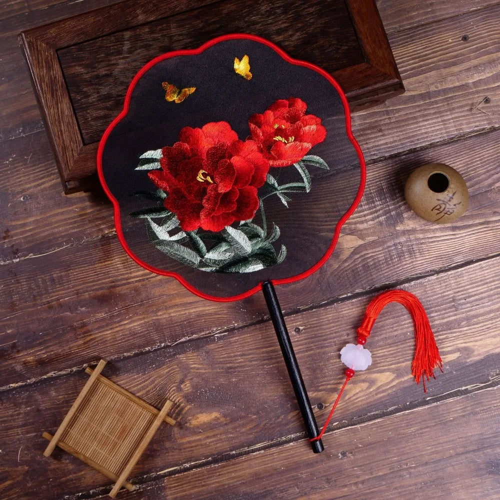 Vintage Silk Embroidery Fan – Floral Hanfu Accessory with Pendant