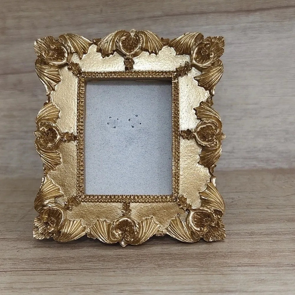 Victorian Mini Resin Photo Frame – Gold Vintage Desktop Decor