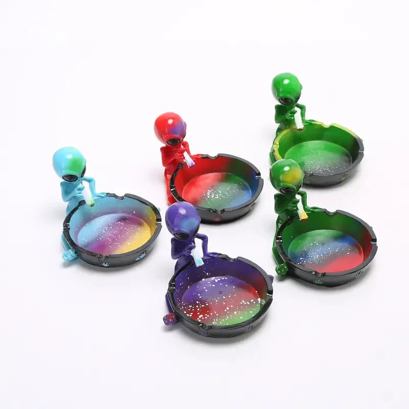 Alien Ashtray – Creative Resin Sculpture | Home Décor Gift