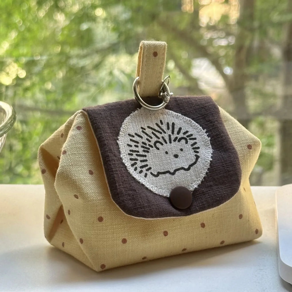 Hedgehog Embroidery Coin Purse – Green Polka Dot Mini Pouch