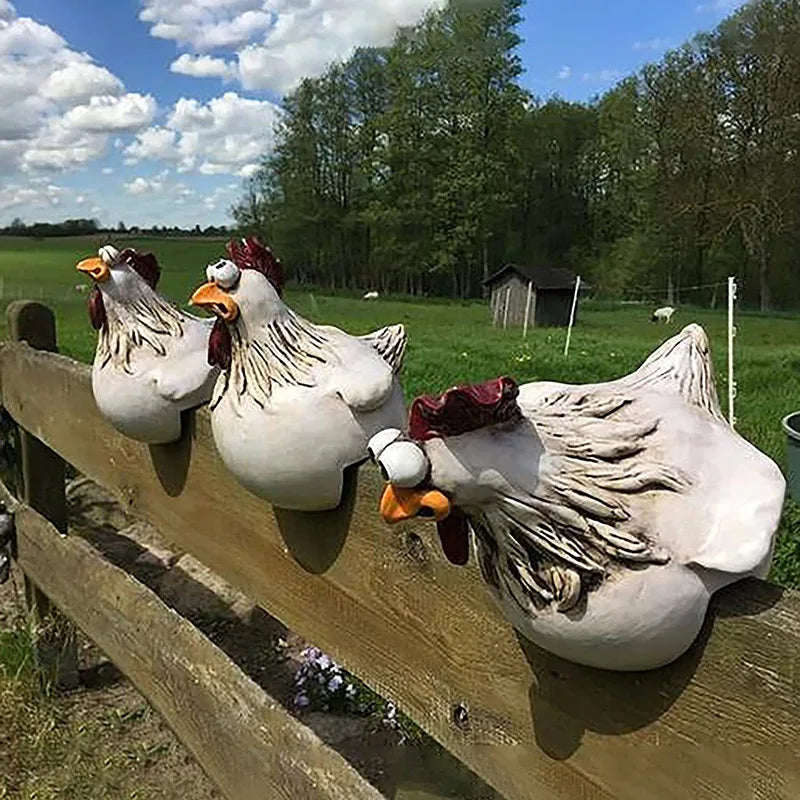 Big-Eyed Chicken Garden Ornament – Fence & Courtyard Decor