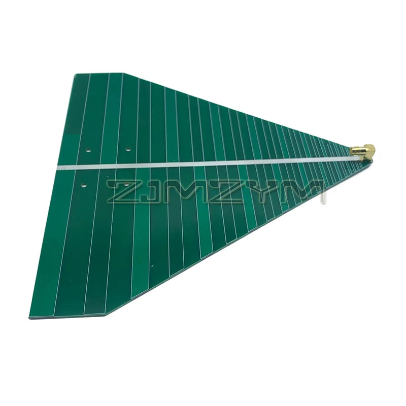 UWB Log Periodic Antenna 600–6000MHz Wideband Directional