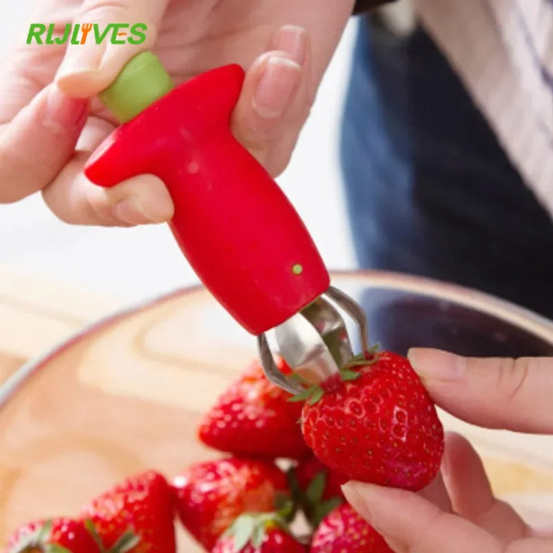 Strawberry Huller & Stem Remover – Stainless Steel Fruit Corer