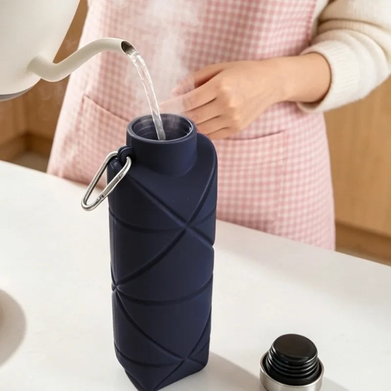 Collapsible Silicone Water Bottle with Carabiner | 750ml