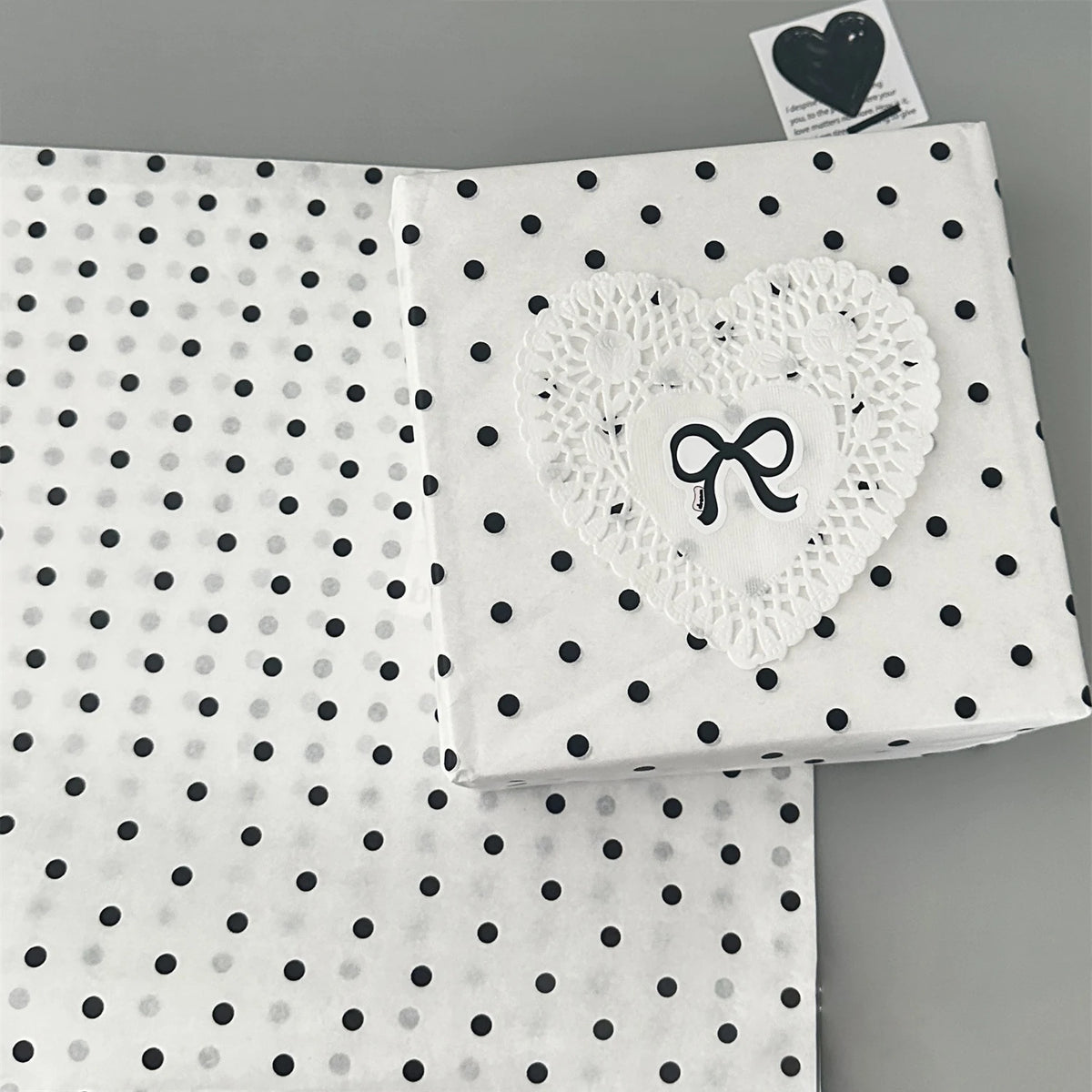 10-Sheet Polka Dot Pearl Flower & Gift Wrapping Paper Set