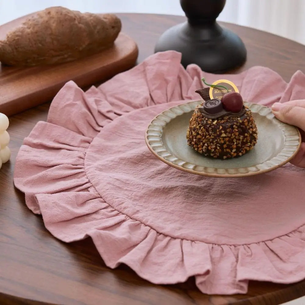 Round Ruffled Cotton Placemats – Rustic Wedding Table Décor
