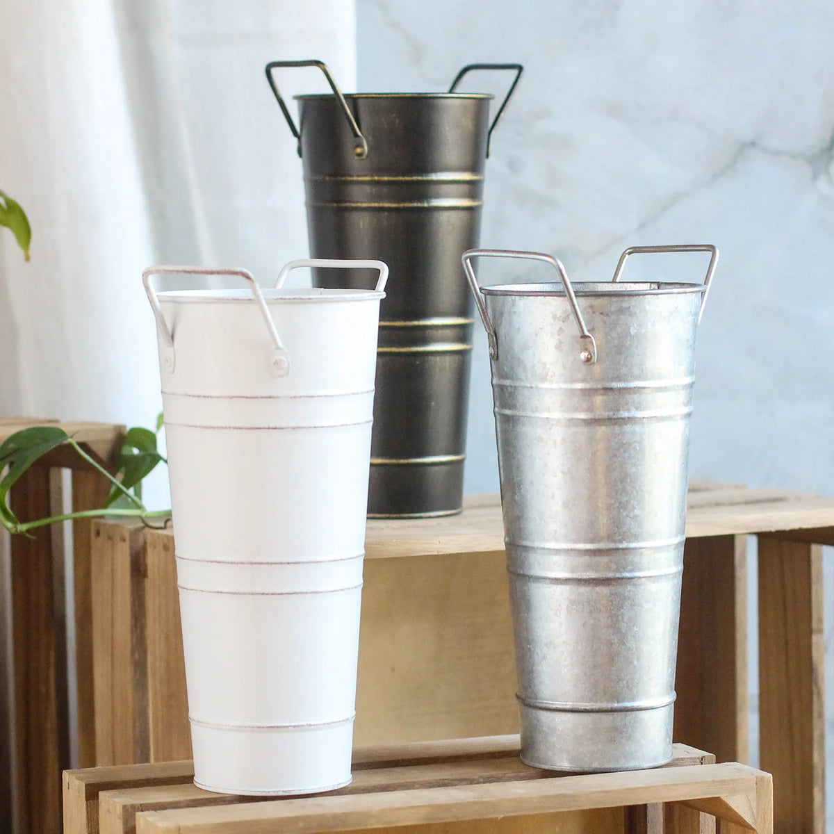 Retro Iron Flower Bucket Vase with Handle | Rustic Home Decor