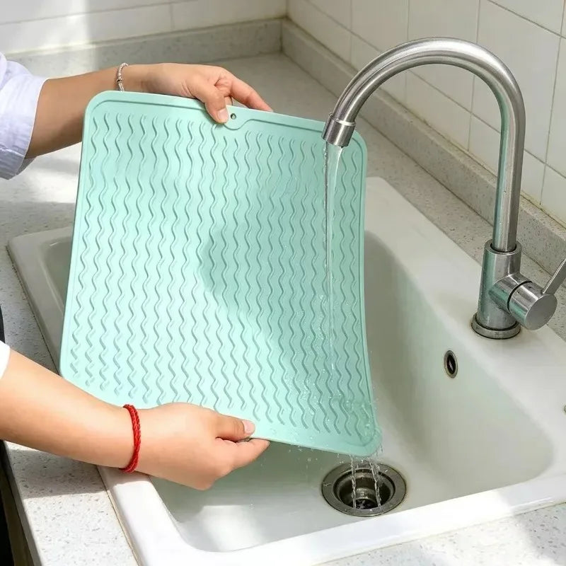 Silicone Dish Drying Mat – Heat-Resistant Wave Kitchen Pad