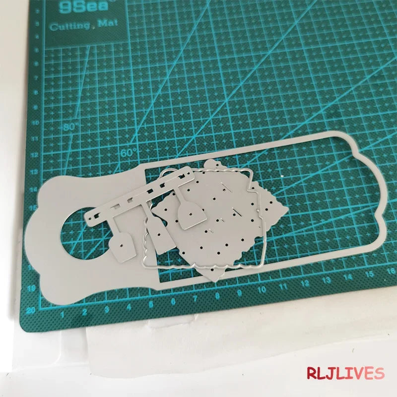 Wine Bottle Gift Tag Metal Cutting Die | DIY Scrapbooking