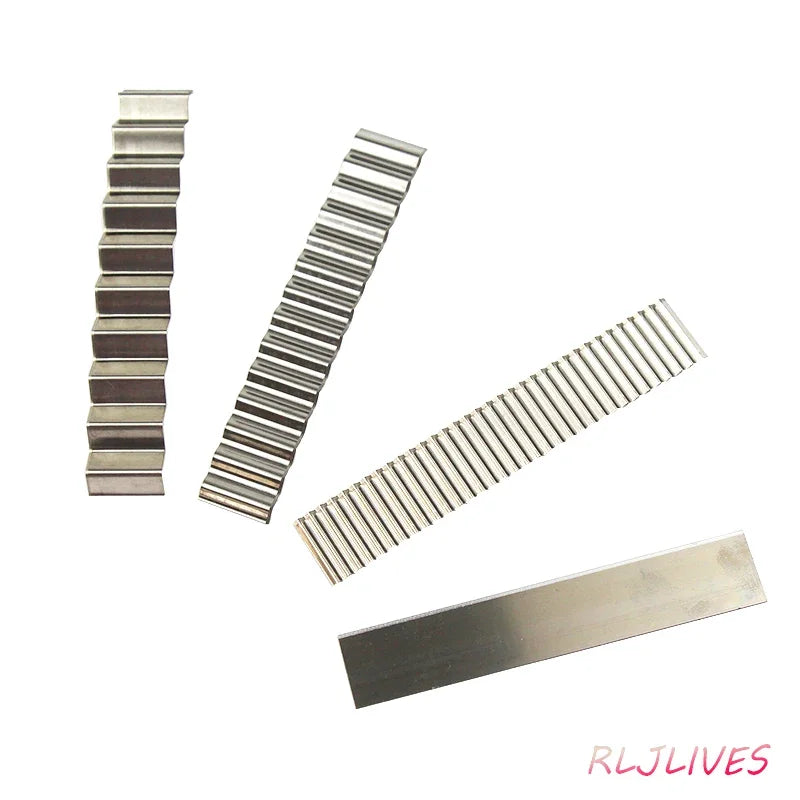 4-Piece Flexible Wave Blade Clay & Pottery Cutter Set