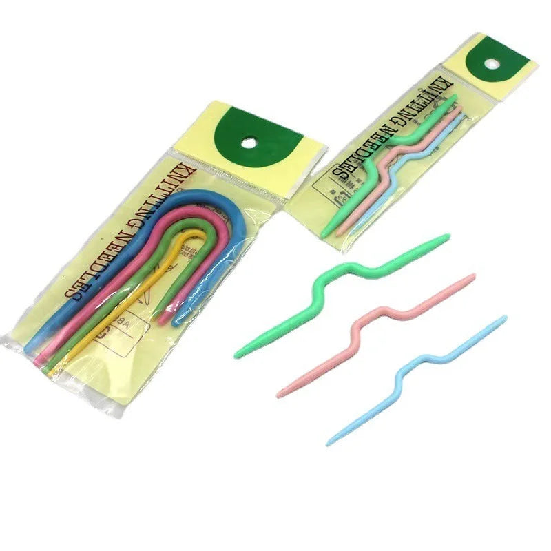 Plastic U-Shaped Curved Crochet Hooks – DIY Knitting Set